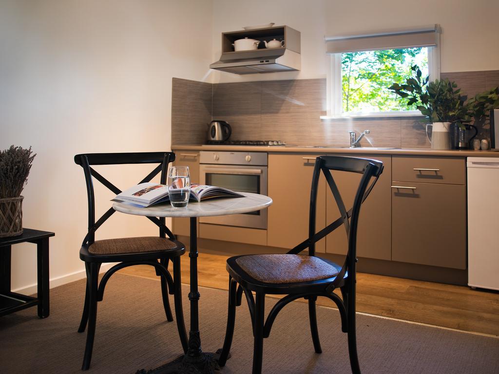 דיילספורד Spa Villas On Main חדר תמונה
