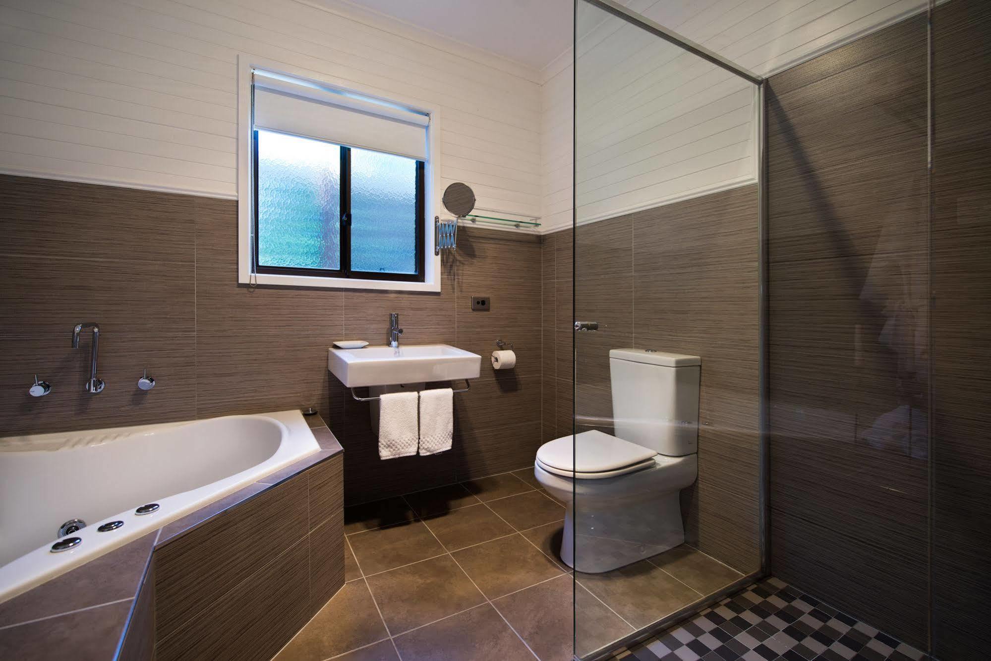 דיילספורד Spa Villas On Main מראה חיצוני תמונה