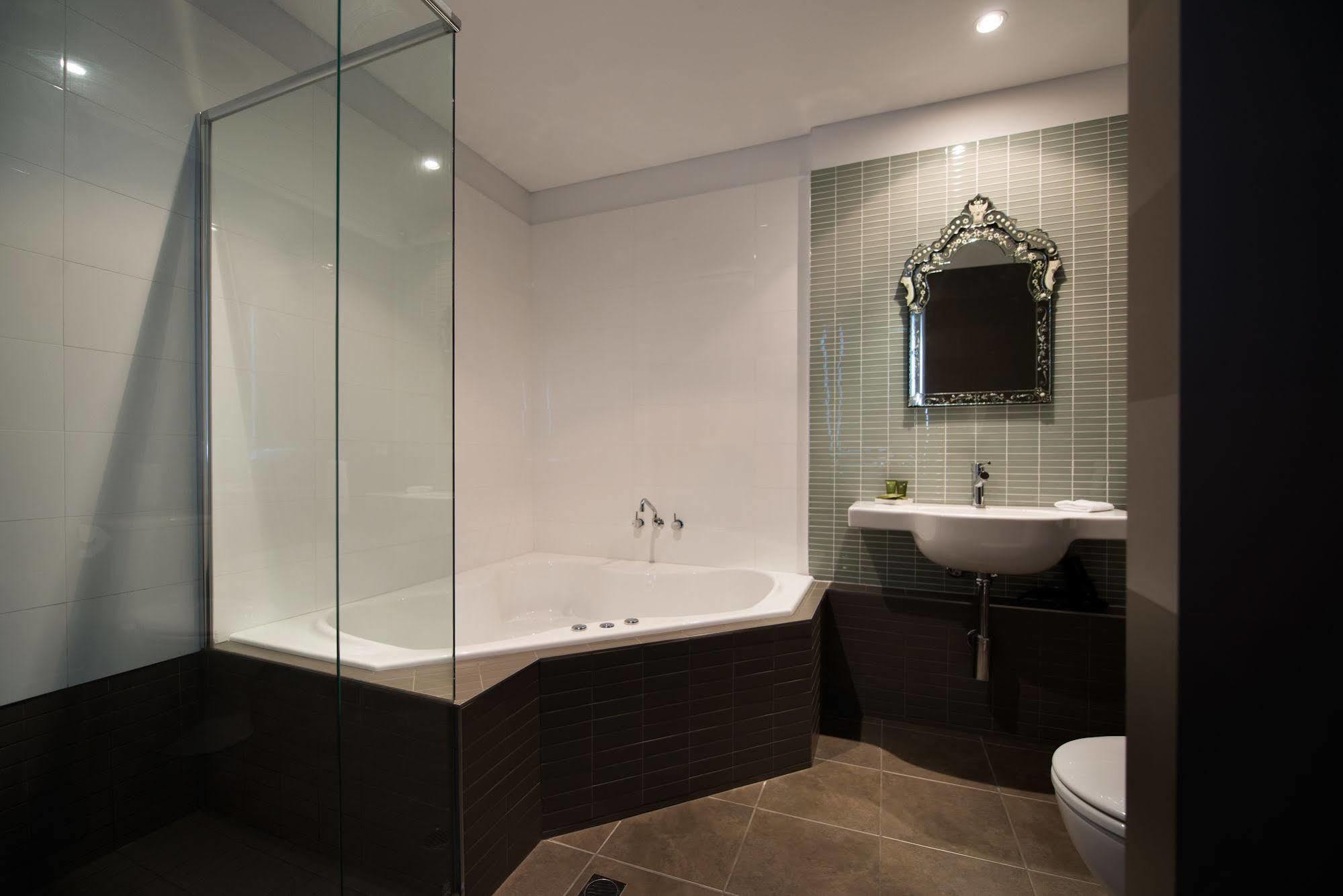 דיילספורד Spa Villas On Main מראה חיצוני תמונה